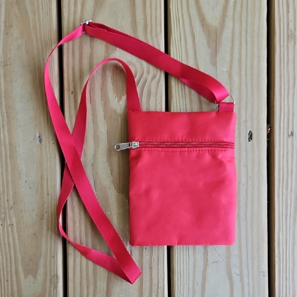 Small Red Vinyl Crossbody Purse โ Multi-Pocket - Picture 5 of 7